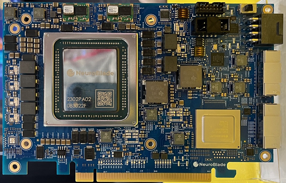 NeuroBlade SPU chip and card
