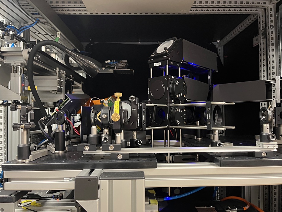 Cerabyte prototype system showing laser optics